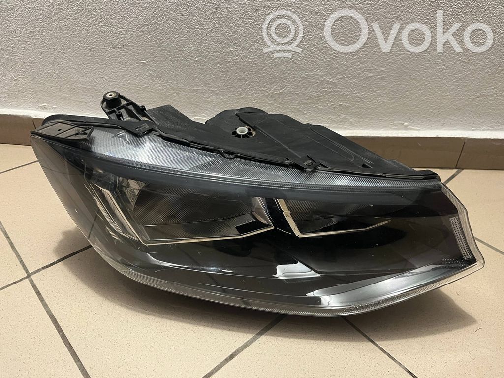 Headlight/headlamp   2K8941006D