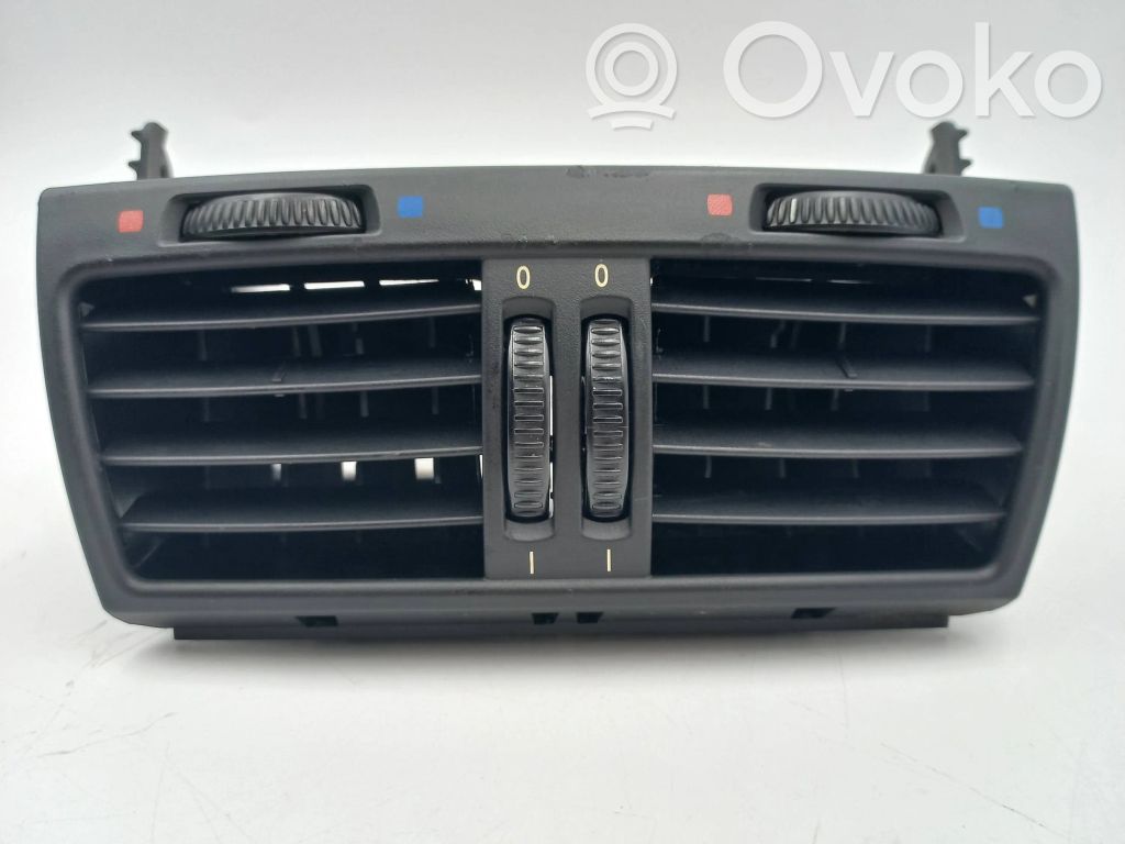 Rejilla de ventilación trasera   6954953,64226954953,773201,0117857,01178580,64226958748,6958748