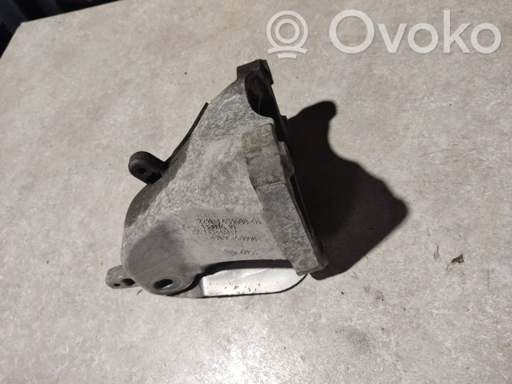 BMW X3 E83 Engine mounting bracket 