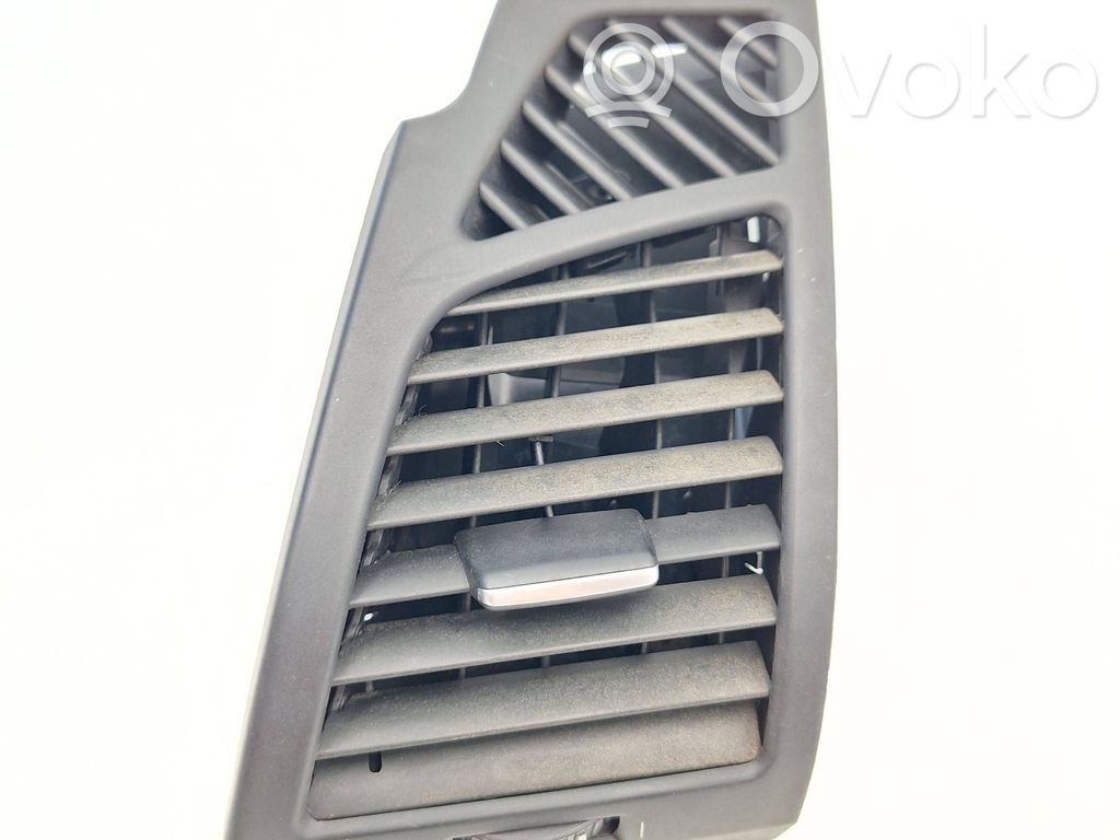 BMW 1 E81 E87 Moldura protectora de la rejilla de ventilación lateral del panel 
