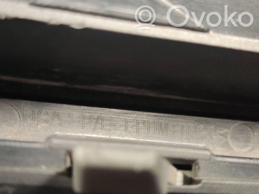 BMW X5 E70 Front bumper lower grill 