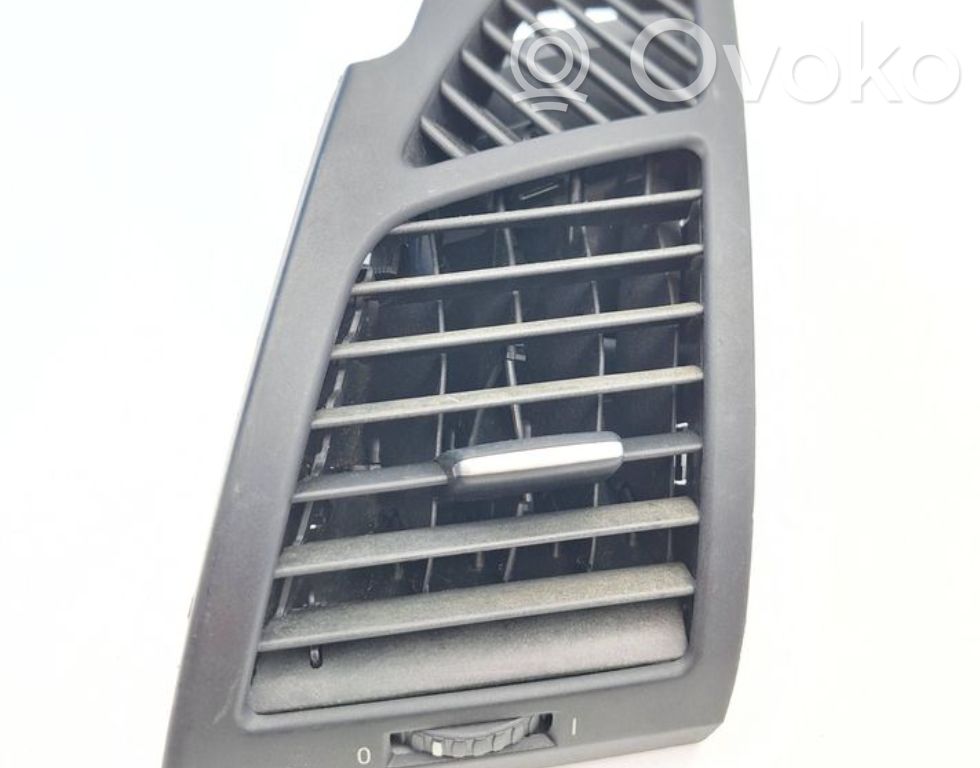 BMW X5 E70 Moldura protectora de la rejilla de ventilación lateral del panel 
