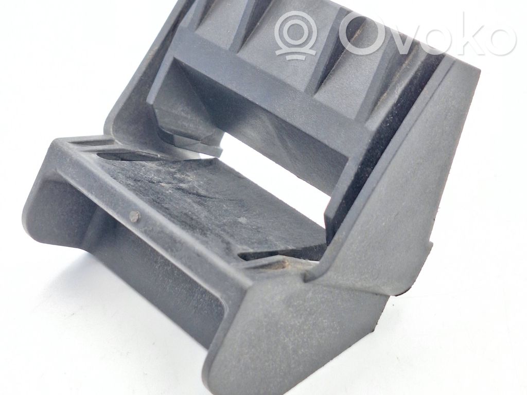Radiator support slam panel bracket   1439116,17101439116