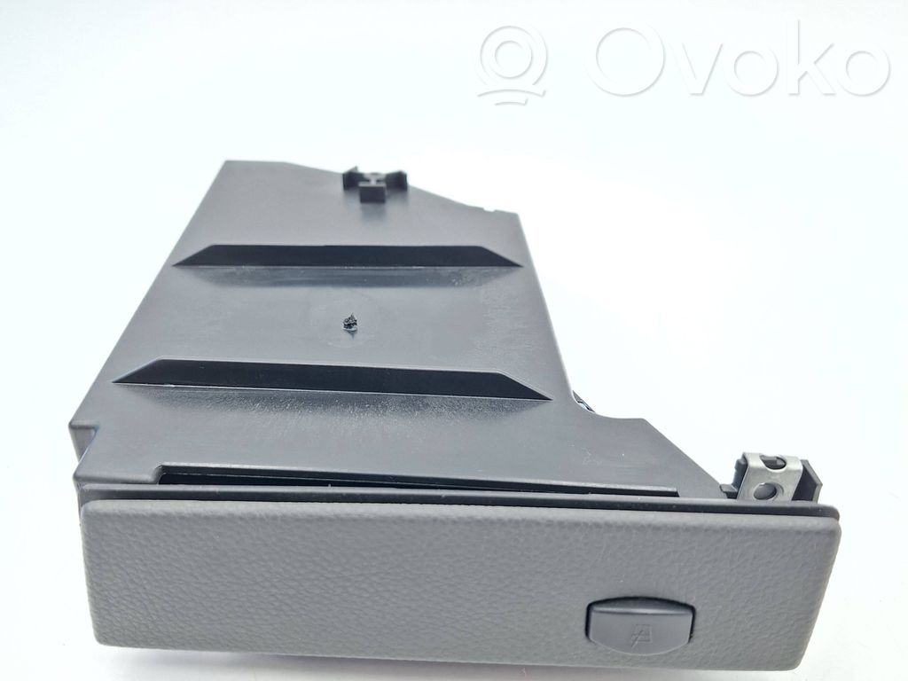 Cup holder   9125622,7063409,51457063409,12145110,51459125622,7034132,A6GXX