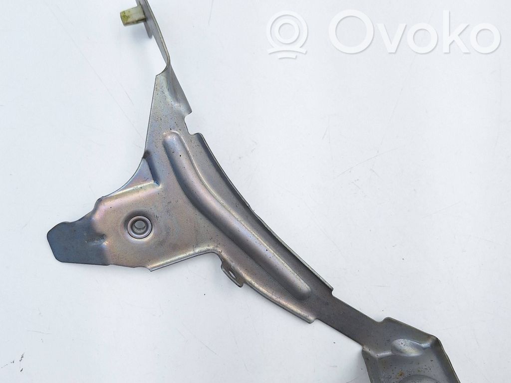 BMW 5 E60 E61 Fender mounting bracket 