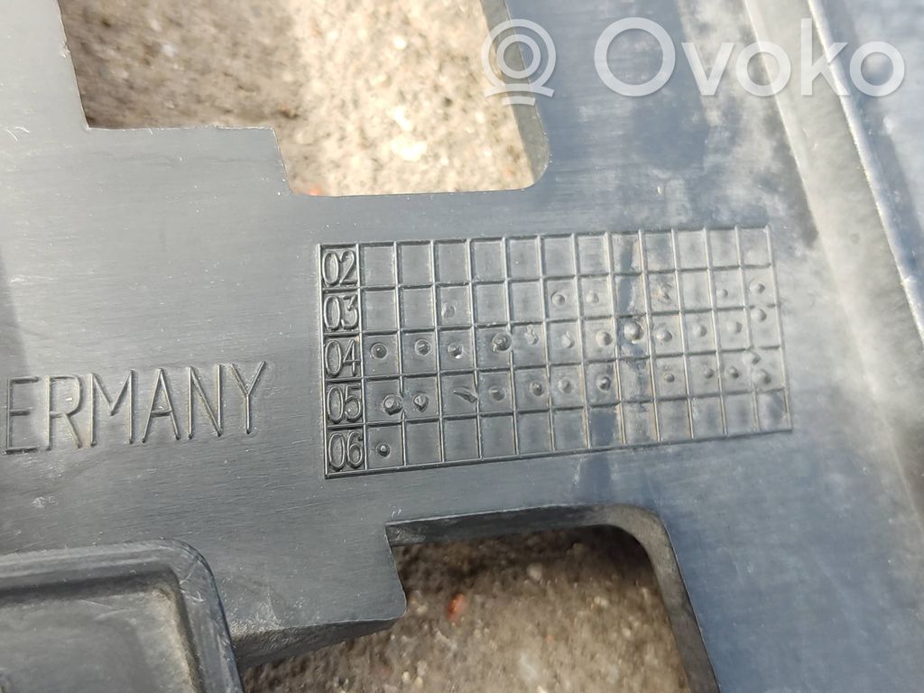 BMW X3 E83 Front bumper lower grill 