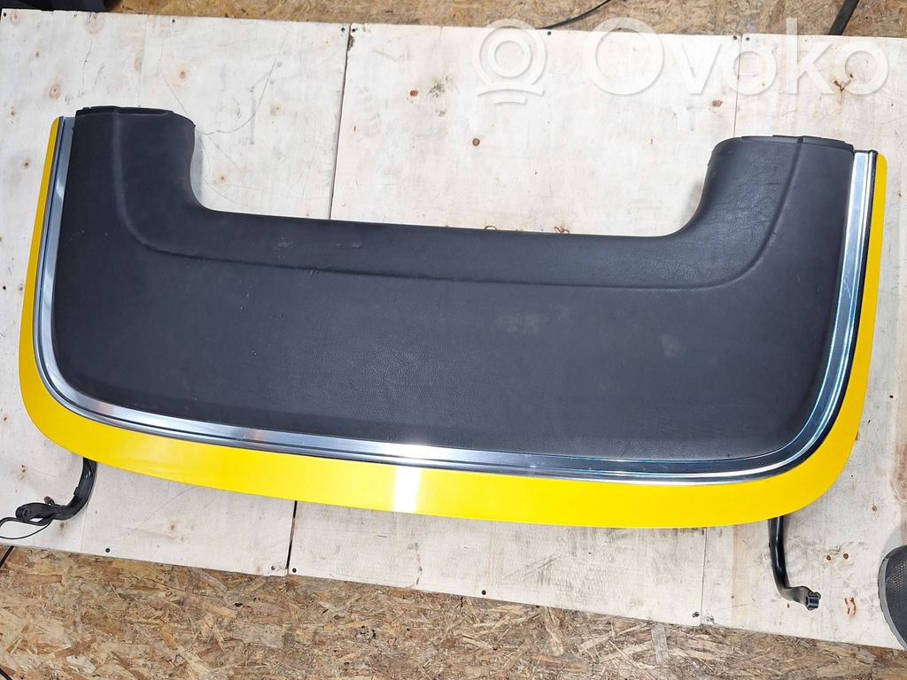 BMW 3 E46 Bagāžnieka pārsega dekoratīvā apdare (komplekts) 