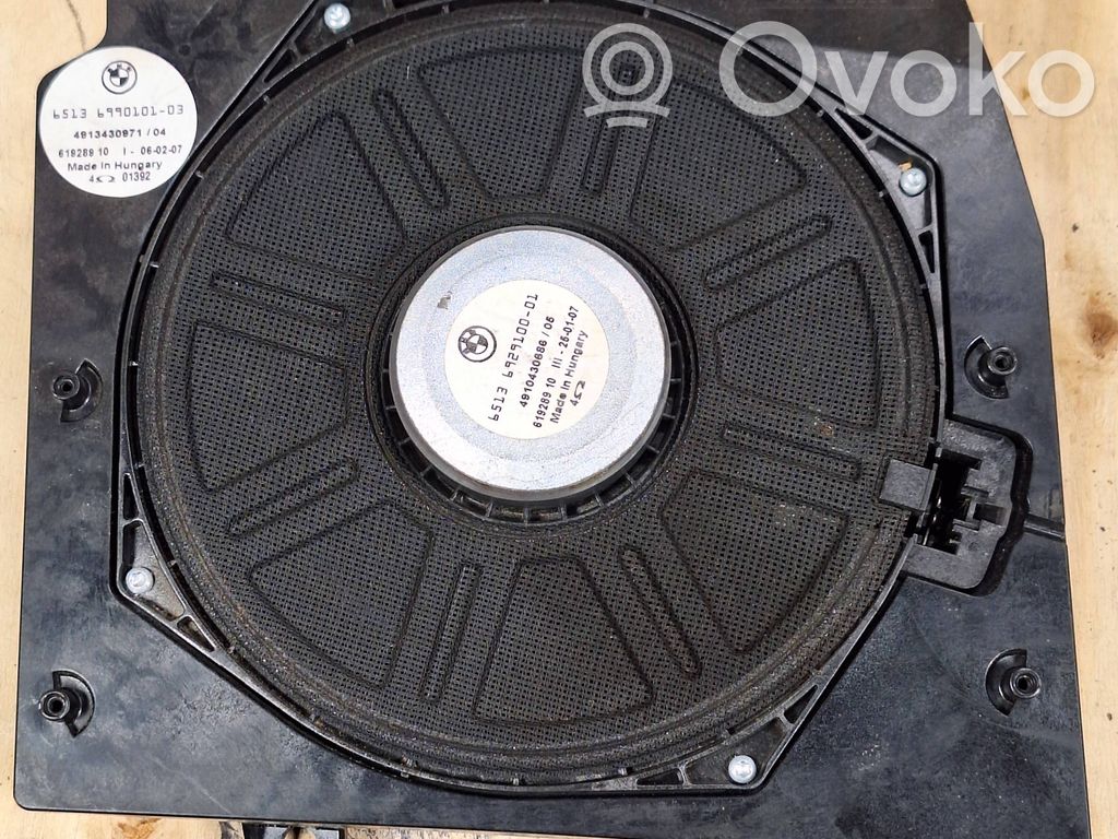 BMW X3 E83 Subwoofer 