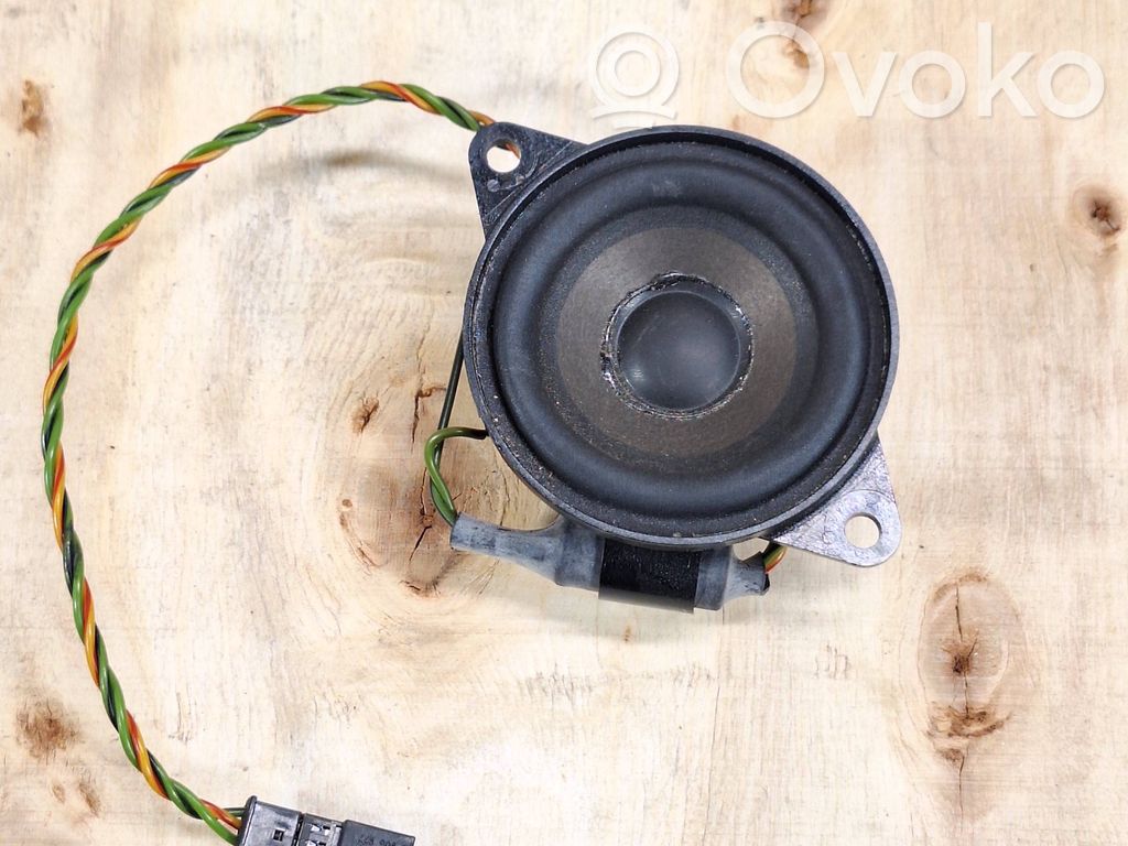 Altavoz del panel   8379375,65138379375,3194140,4913430810