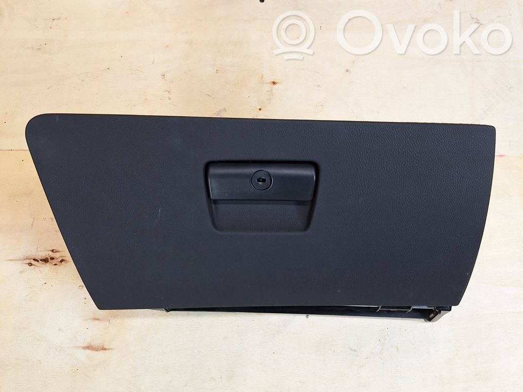 Glove box   9110539,7075479,72758411,51167075479,51169110539