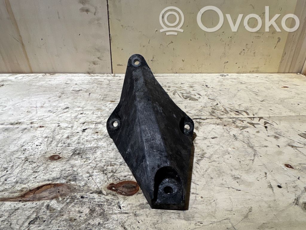 BMW X3 E83 Engine mounting bracket 