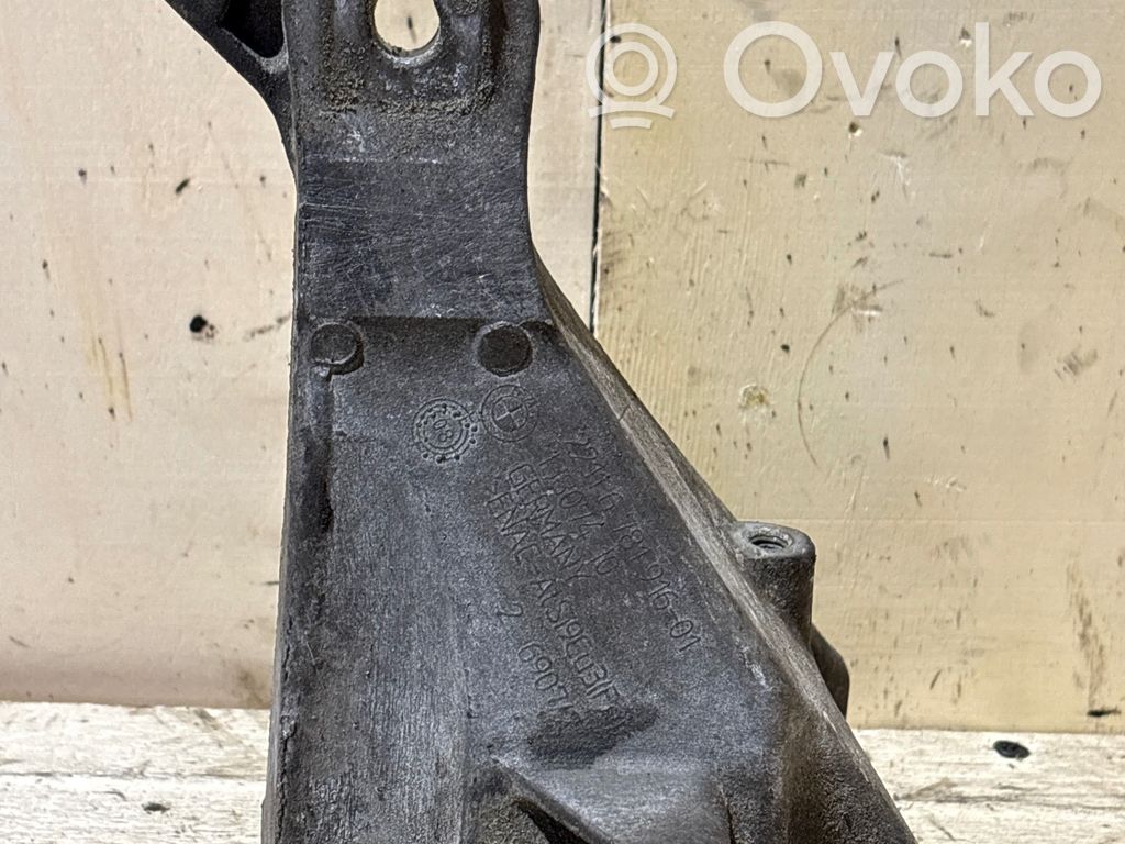 BMW 3 E90 E91 Engine mounting bracket 