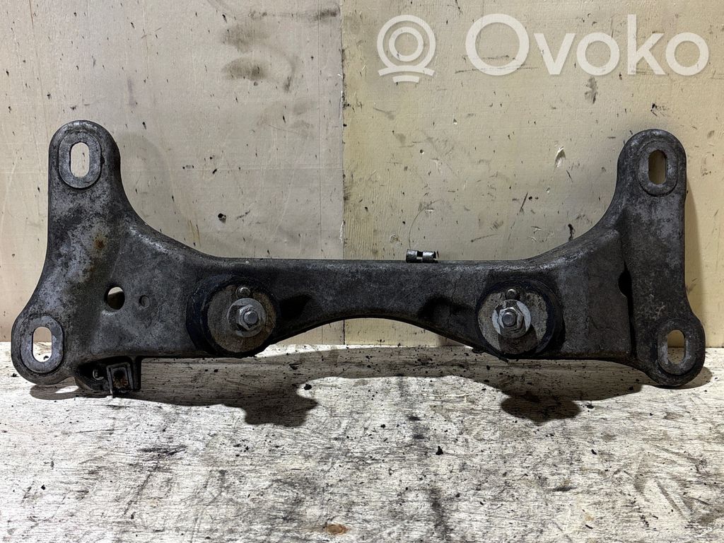 BMW 3 E90 E91 Gearbox mounting bracket 