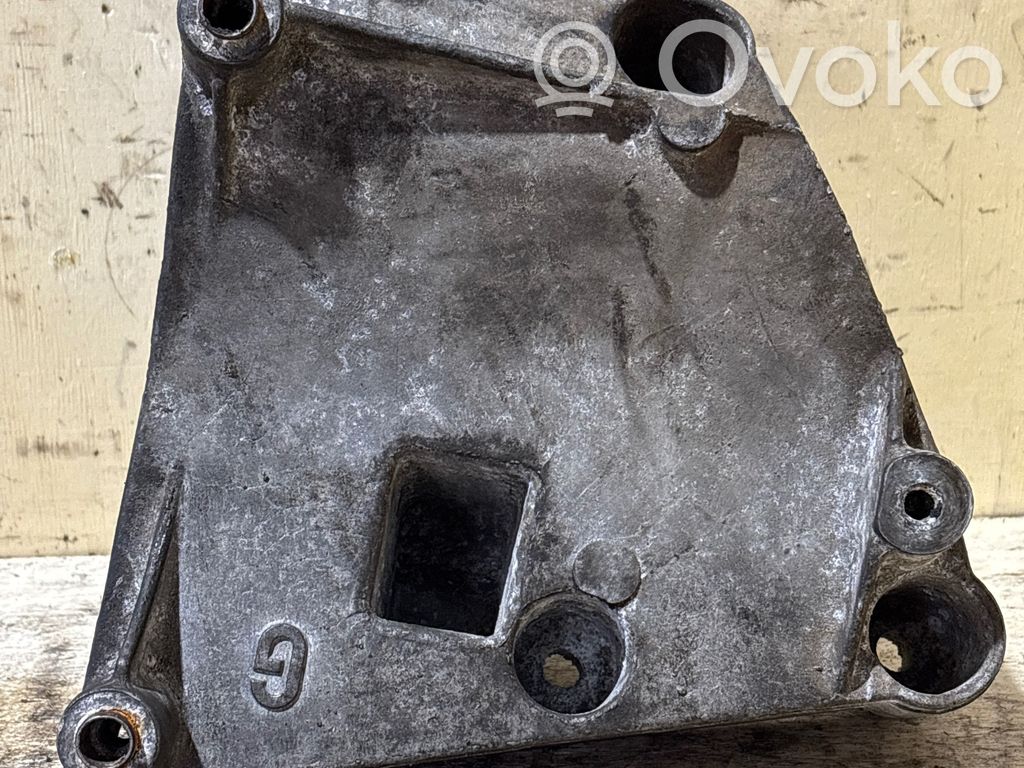 BMW 3 E46 Engine mounting bracket 