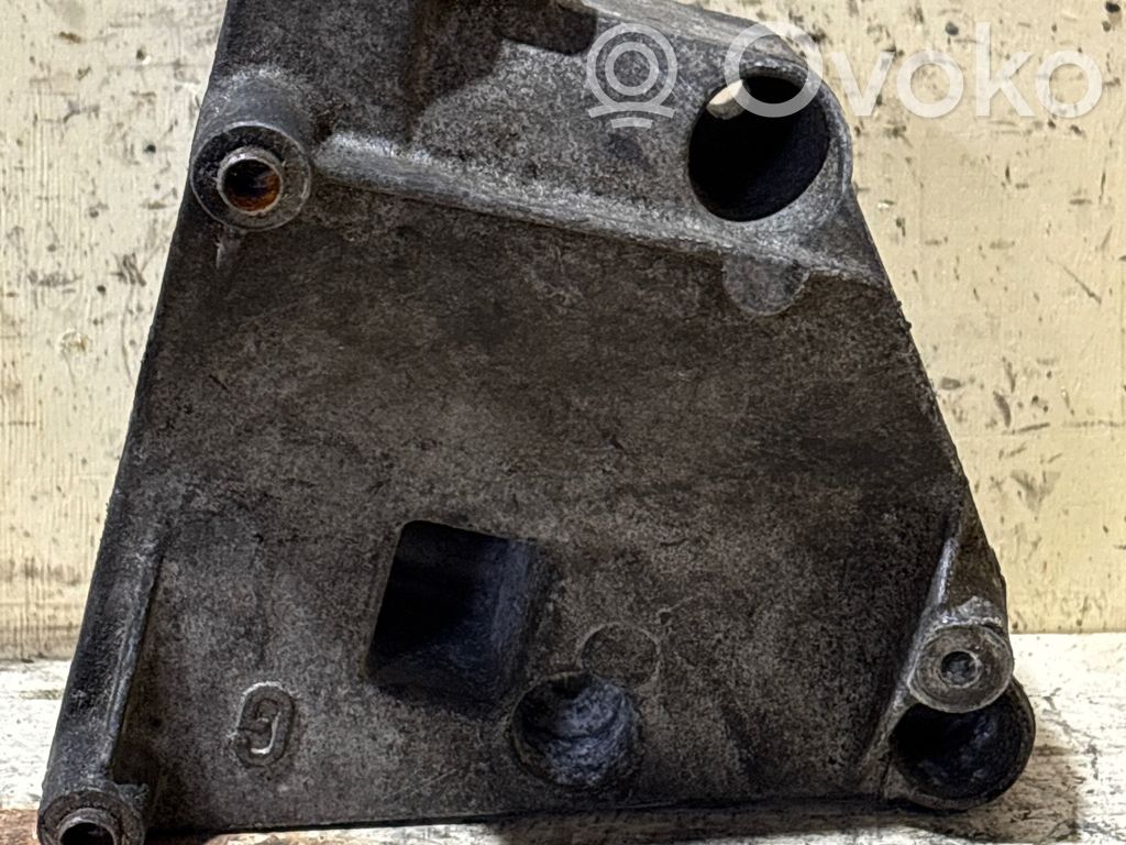 Engine mounting bracket   1432237,64551432237