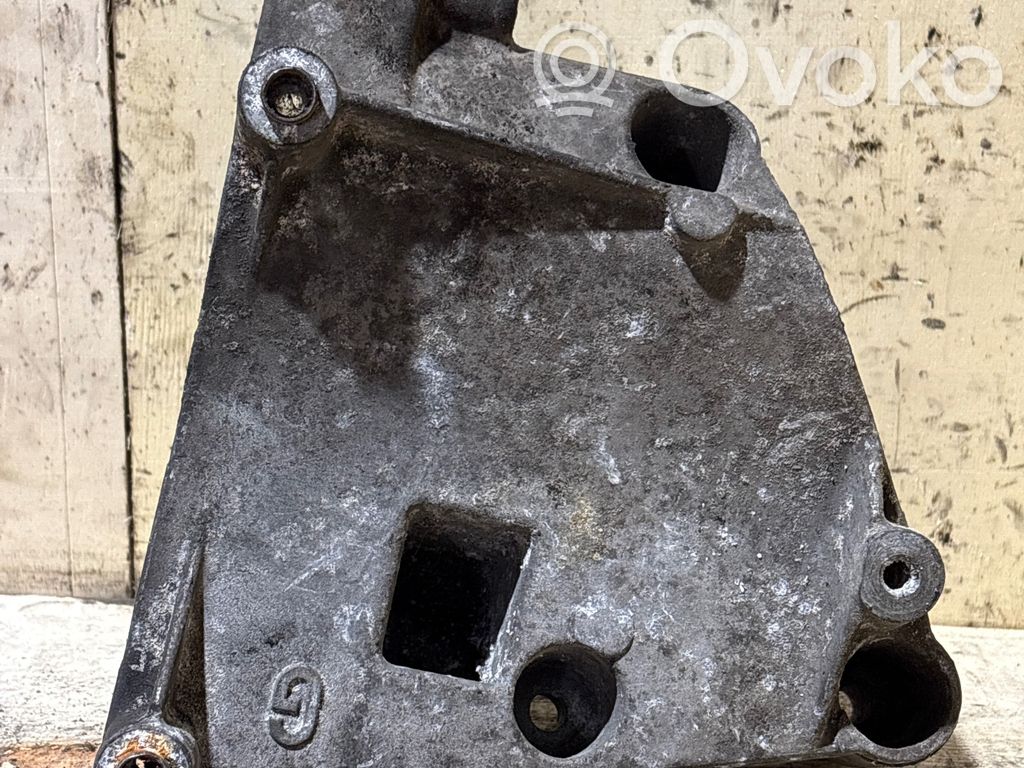 BMW 5 E39 Gearbox mounting bracket 