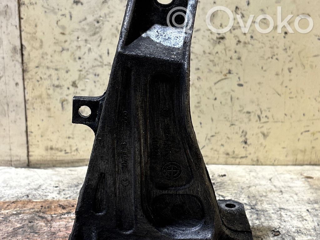 BMW 3 E46 Engine mounting bracket 