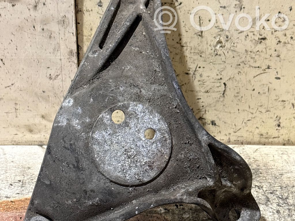 Engine mounting bracket   1096080,22111096080