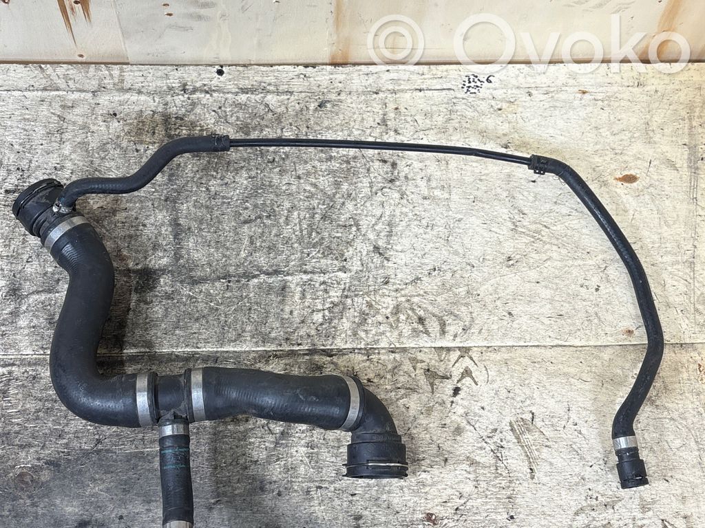 BMW 3 E90 E91 Conductă/furtun lichid de răcire motor 