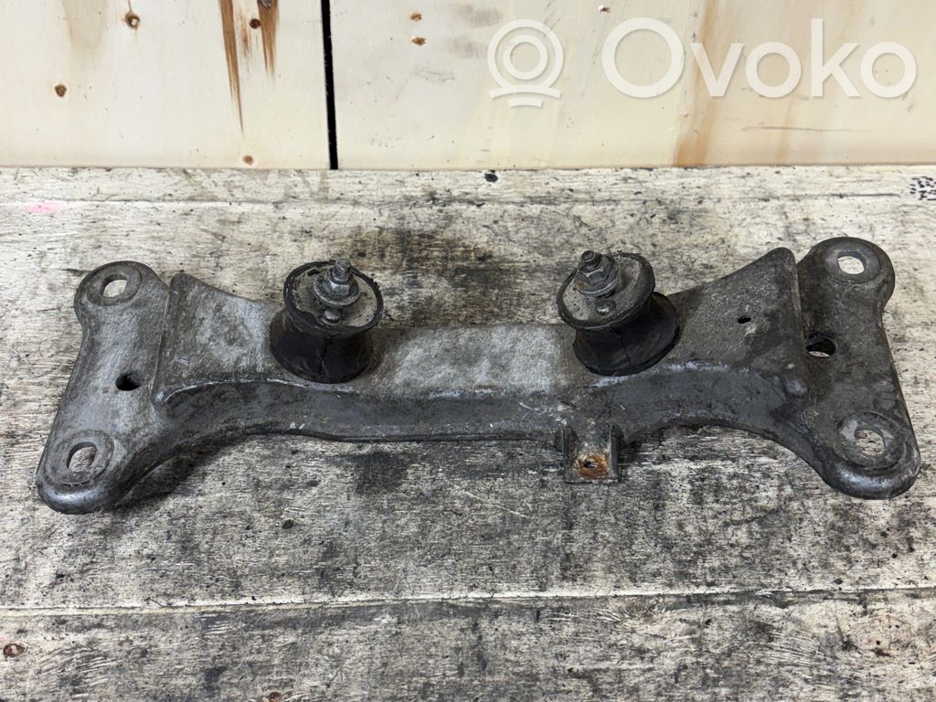 BMW 3 E90 E91 Gearbox mounting bracket 