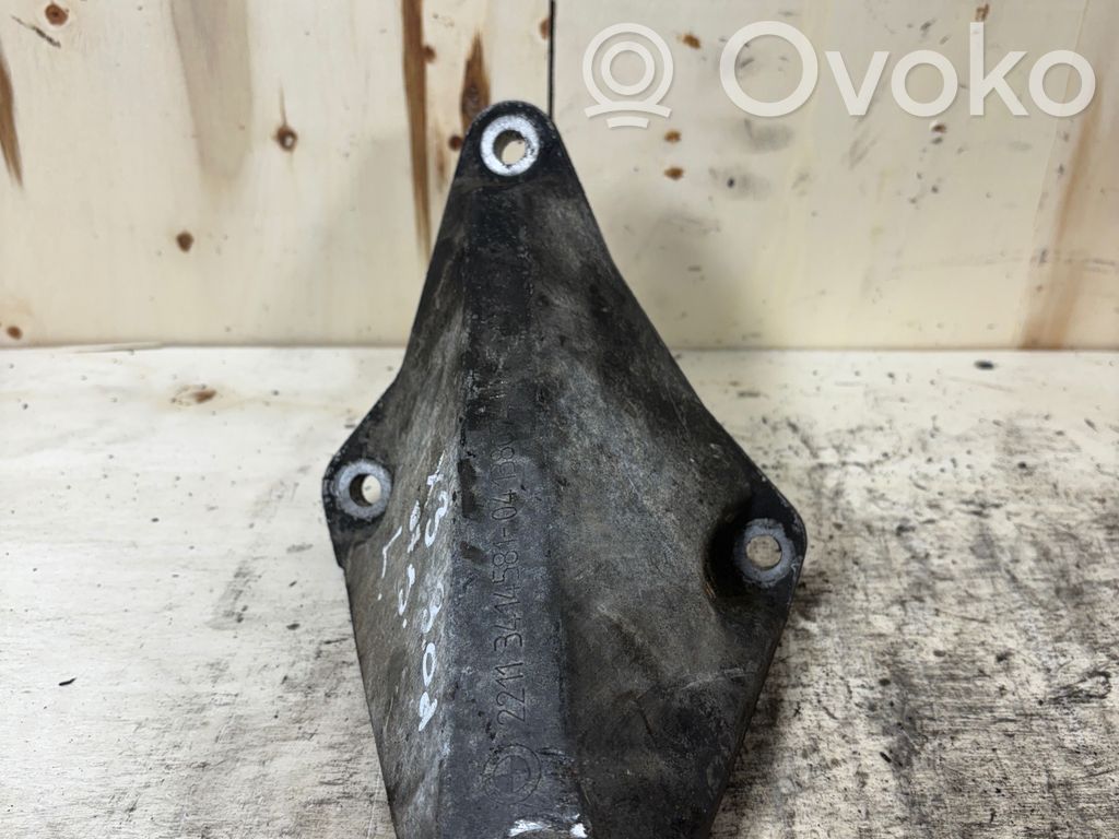 BMW X3 E83 Engine mounting bracket 