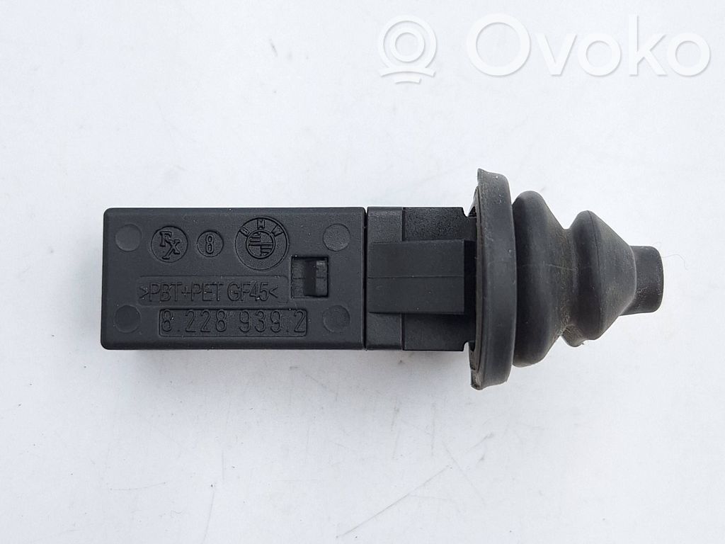 Fuel tank opening switch   8228939,82289392,51178228939