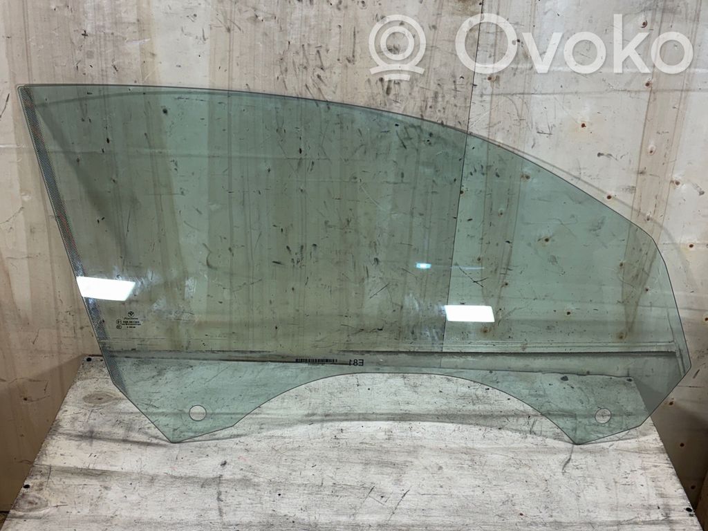 BMW 1 E81 E87 Priekšējā loga stikls 