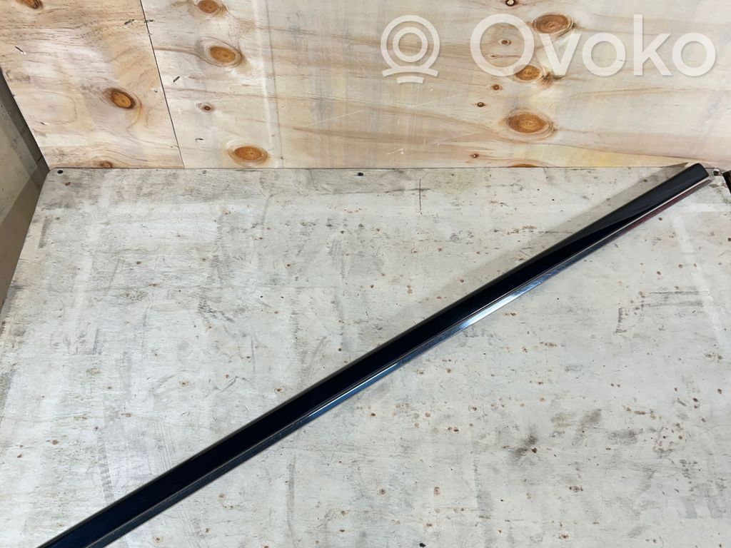BMW 5 E39 Listwa drzwi przednich 