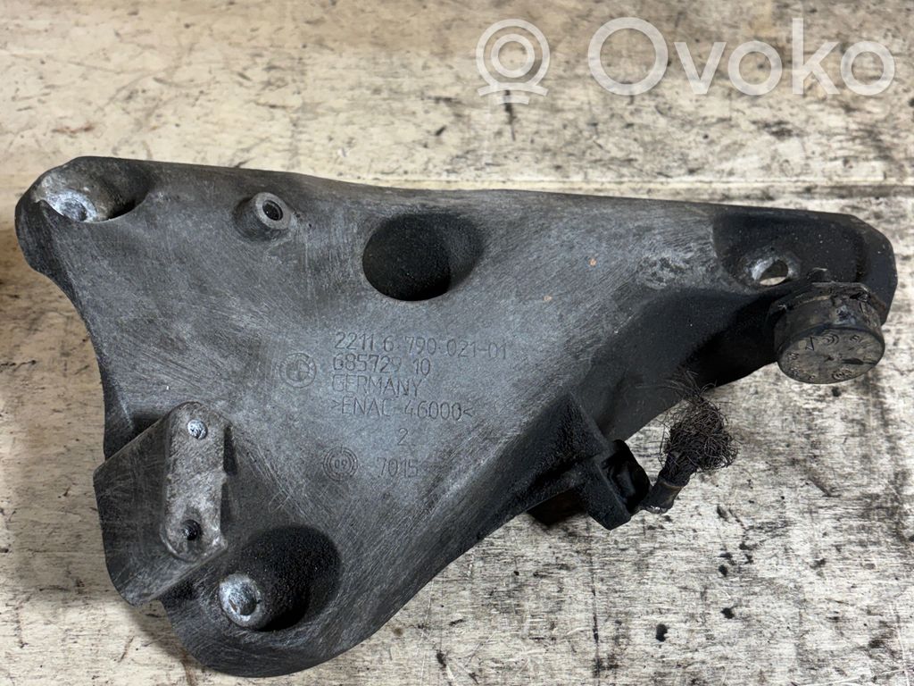 BMW X5 E70 Engine mounting bracket 