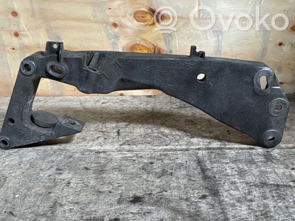 BMW X1 E84 Gearbox mounting bracket 