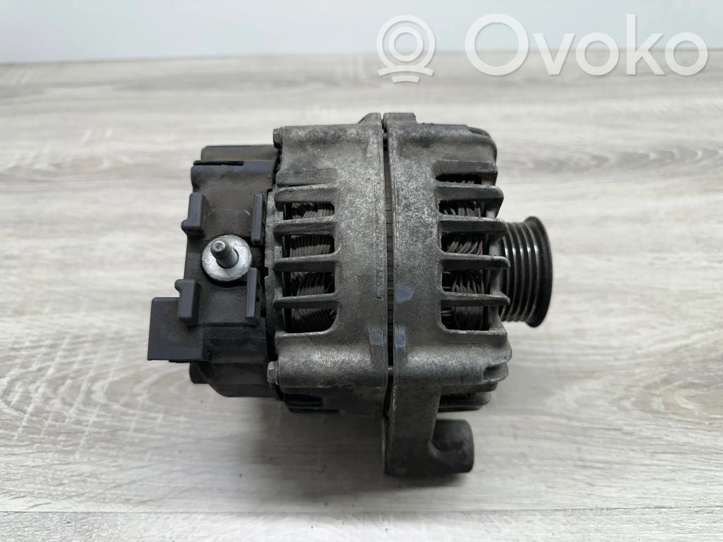 BMW 1 E82 E88 Ģenerators 