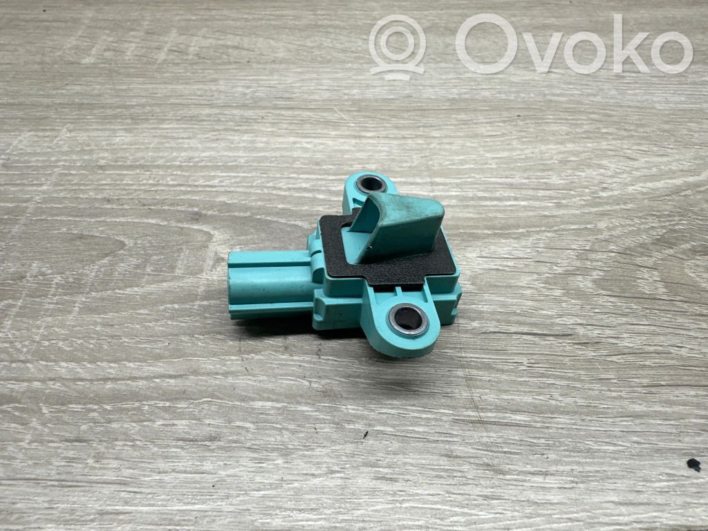 Audi A5 8T 8F Airbagsensor Crashsensor Drucksensor 