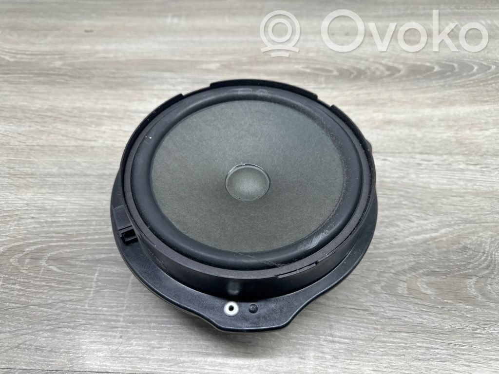 Altavoz de la puerta trasera   A2048201902,970498XXX,A2048201906