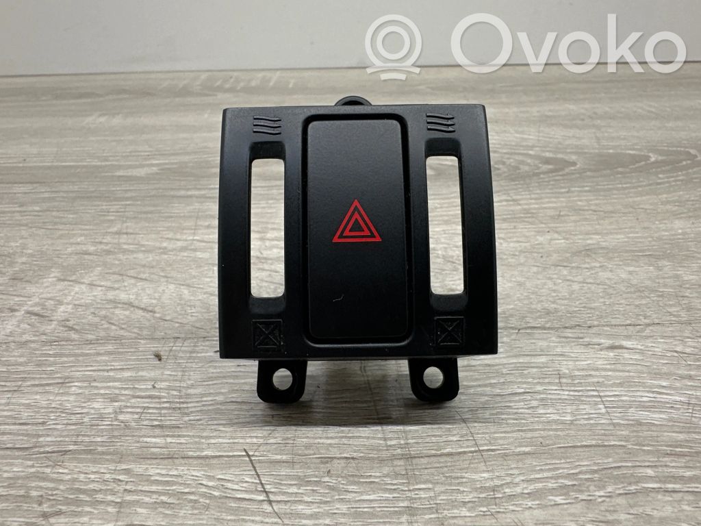 Mazda CX-5 Hazard light switch 