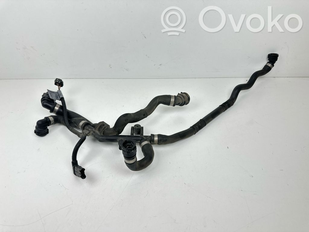 BMW 7 F01 F02 F03 F04 Conductă/furtun lichid de răcire motor 