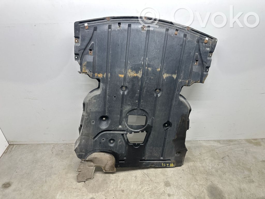 Cache de protection sous moteur