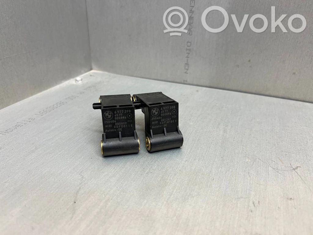 Airbag deployment crash/impact sensor   6977398,000899