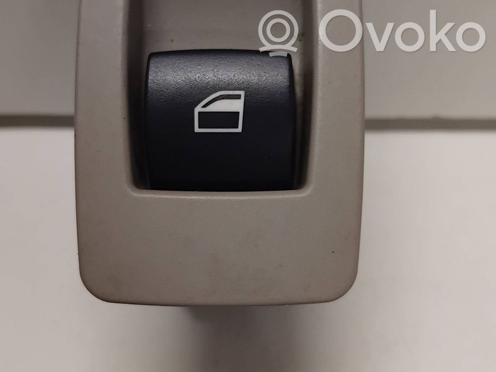Electric window control switch   15939919,6970258