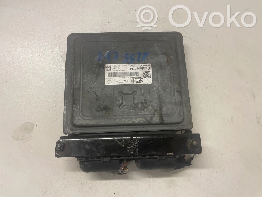 Skoda Fabia Mk2 (5J) Engine control unit/module 