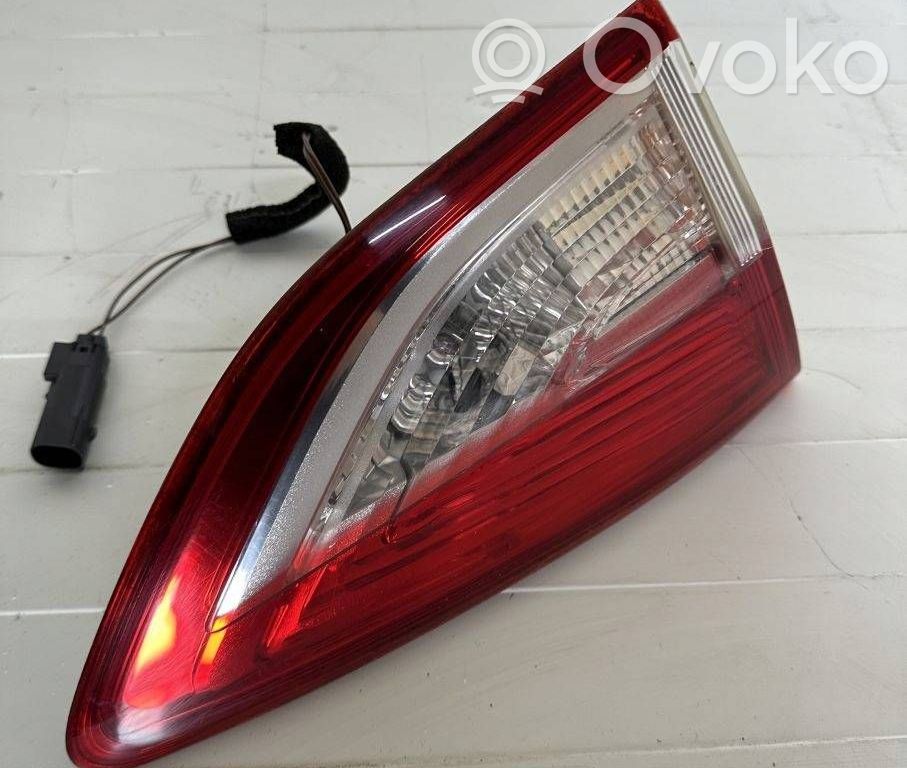Ford Kuga II Takaluukun takavalot 