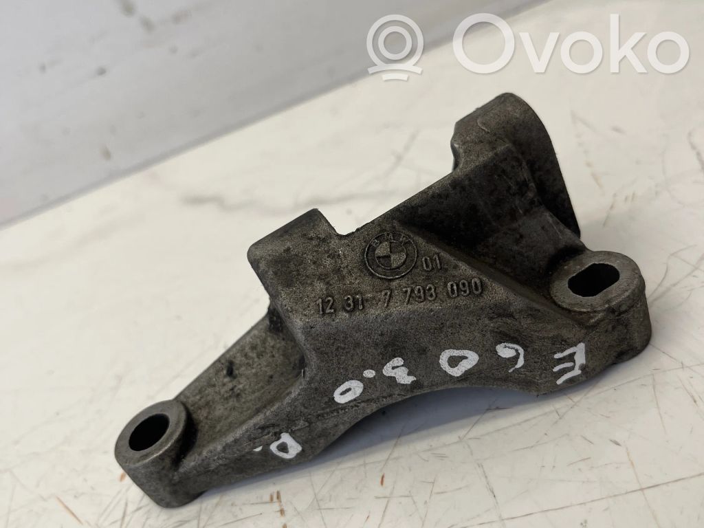 Generator/alternator bracket   7793090