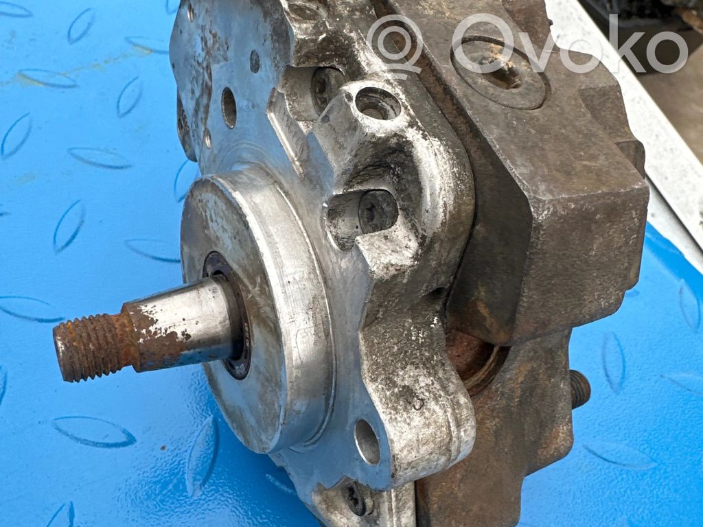 BMW 7 E65 E66 Fuel injection high pressure pump 