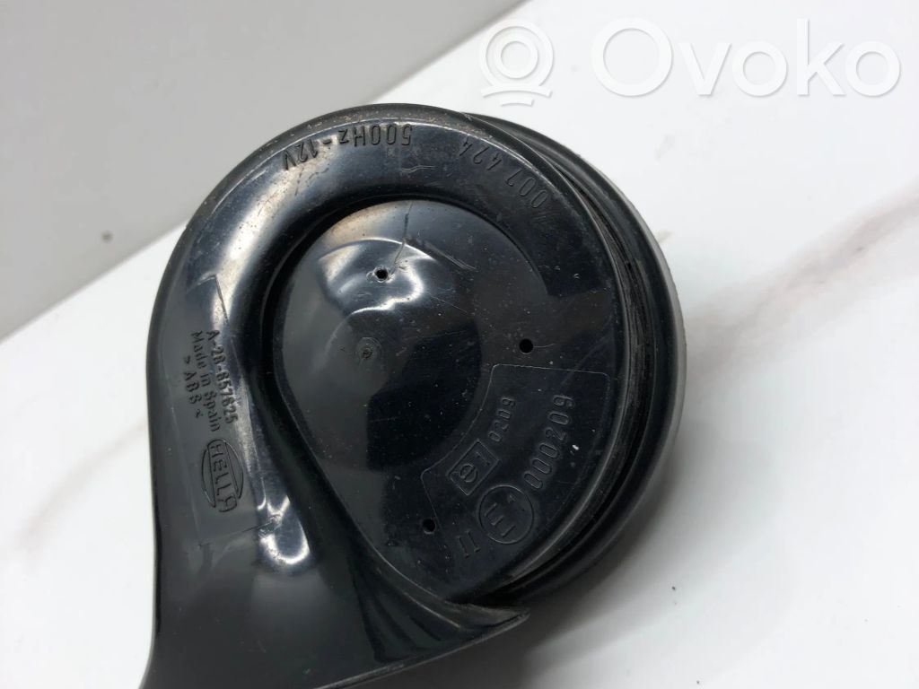Volkswagen PASSAT B6 Horn signal 