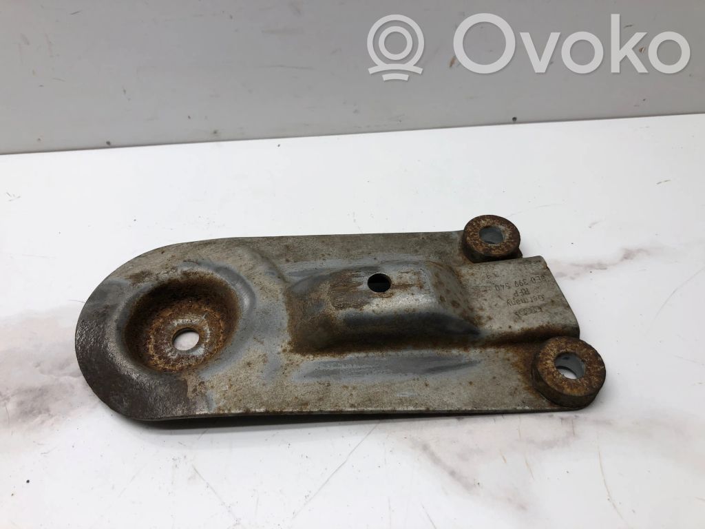 Engine mounting bracket   8E0399540