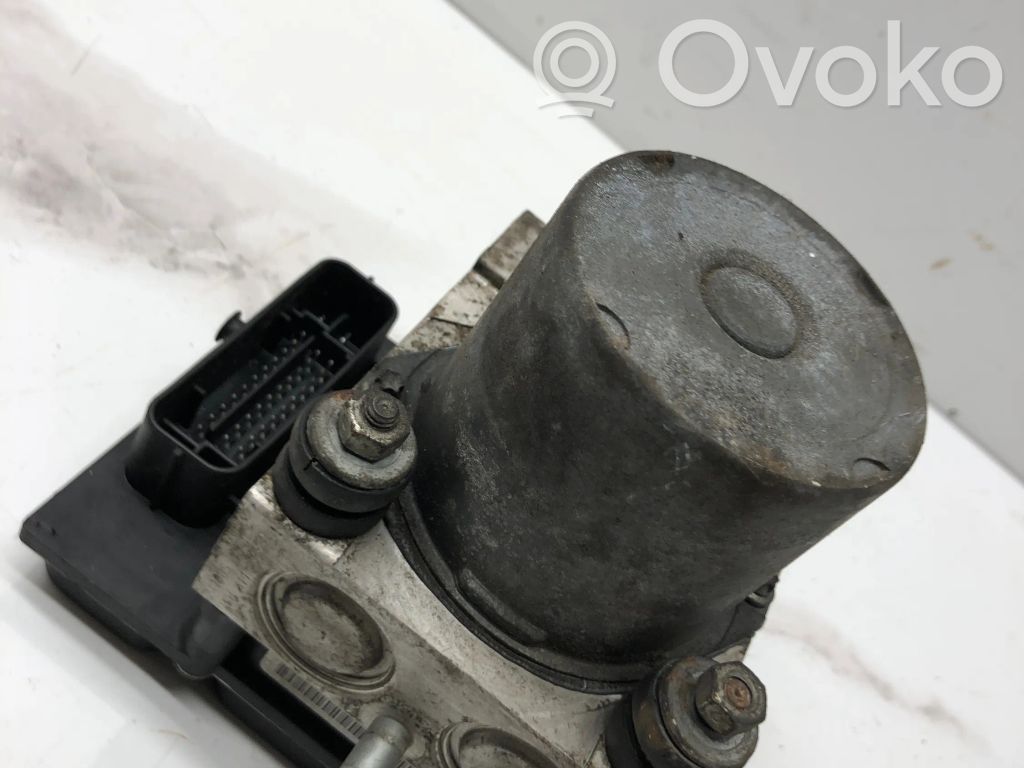Audi A4 S4 B7 8E 8H ABS-pumppu 