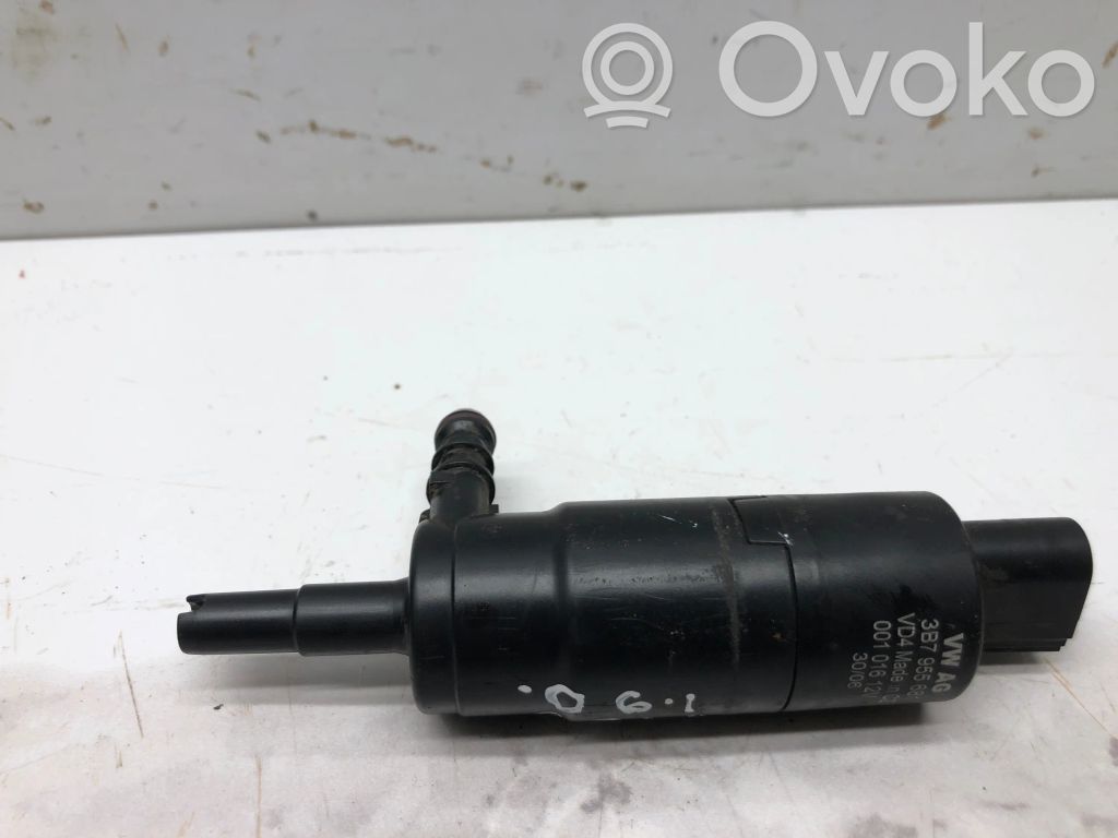Audi A4 S4 B6 8E 8H Pompa spryskiwacza lampy przedniej 