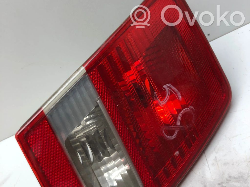 Volkswagen Touran I Tailgate rear/tail lights 