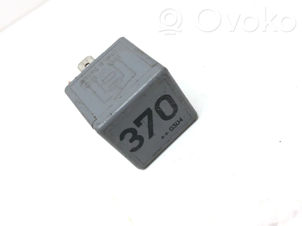 Muu rele   8D0951253,4H0951253,A002542261928,A0025427219