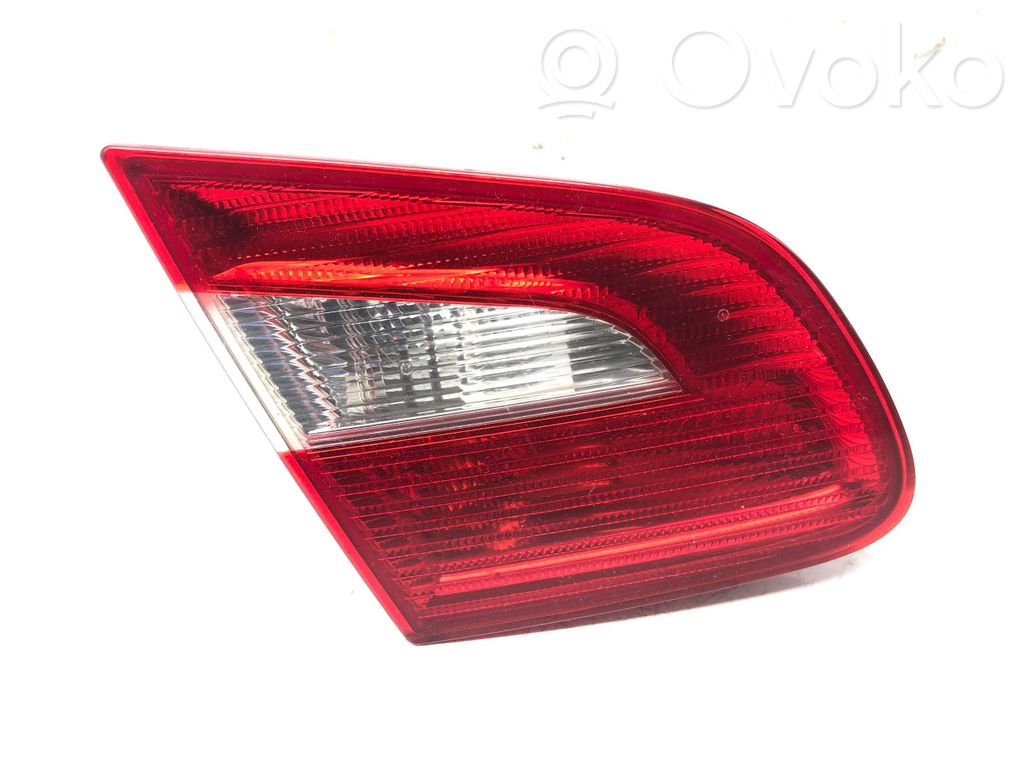 Skoda Superb B6 (3T) Lampy tylnej klapy bagażnika 