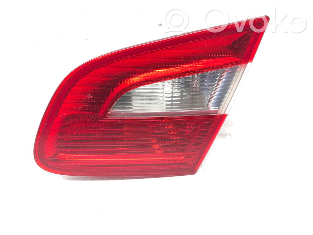 Skoda Superb B6 (3T) Lampy tylnej klapy bagażnika 